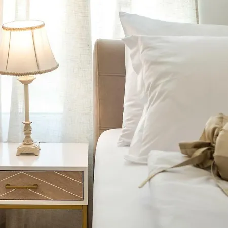 Luxury Cristin 2 سبليت